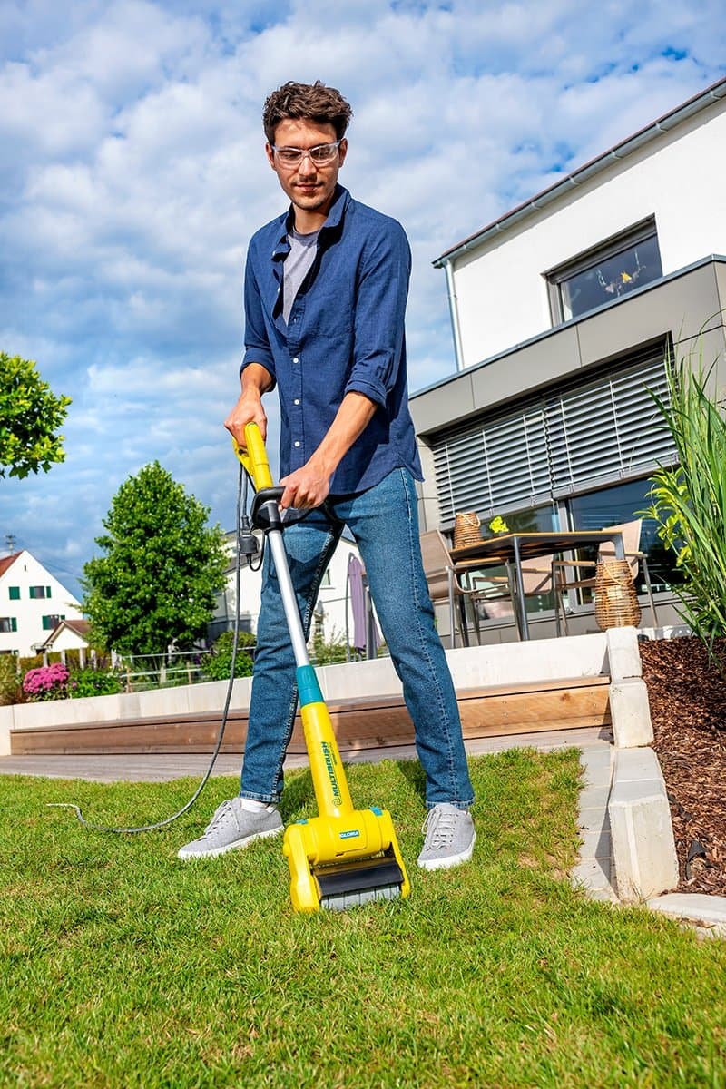 Szczotka do czyszczenia kostki brukowej Gloria Multibrush 230V