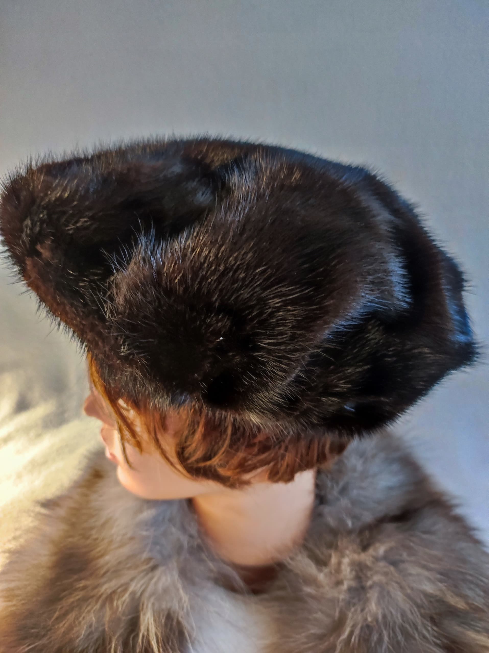 Beret damski ciemny brąz