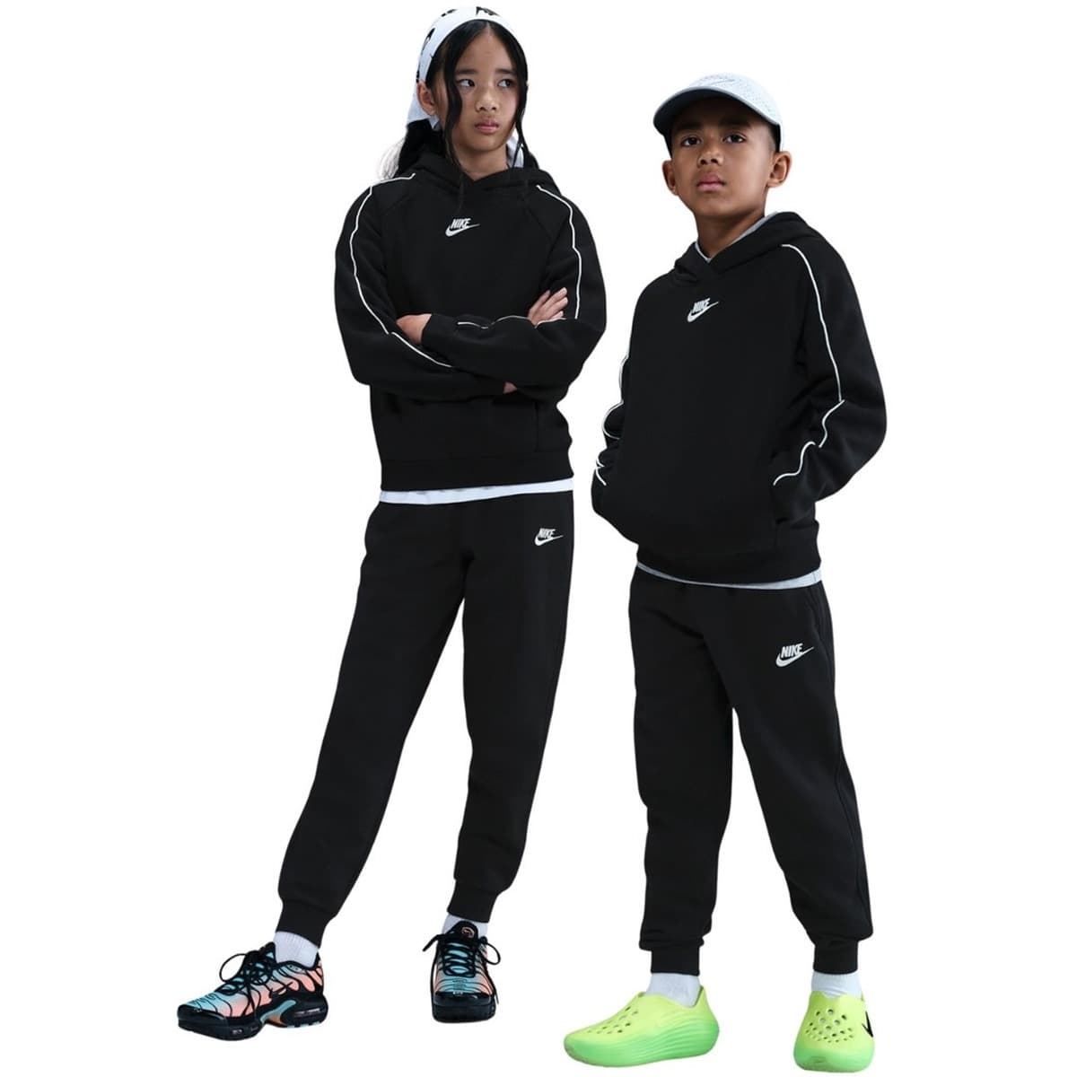 Dres dla Dzieci Nike Sportswear Club Fleece HQ9318 010 Czarny