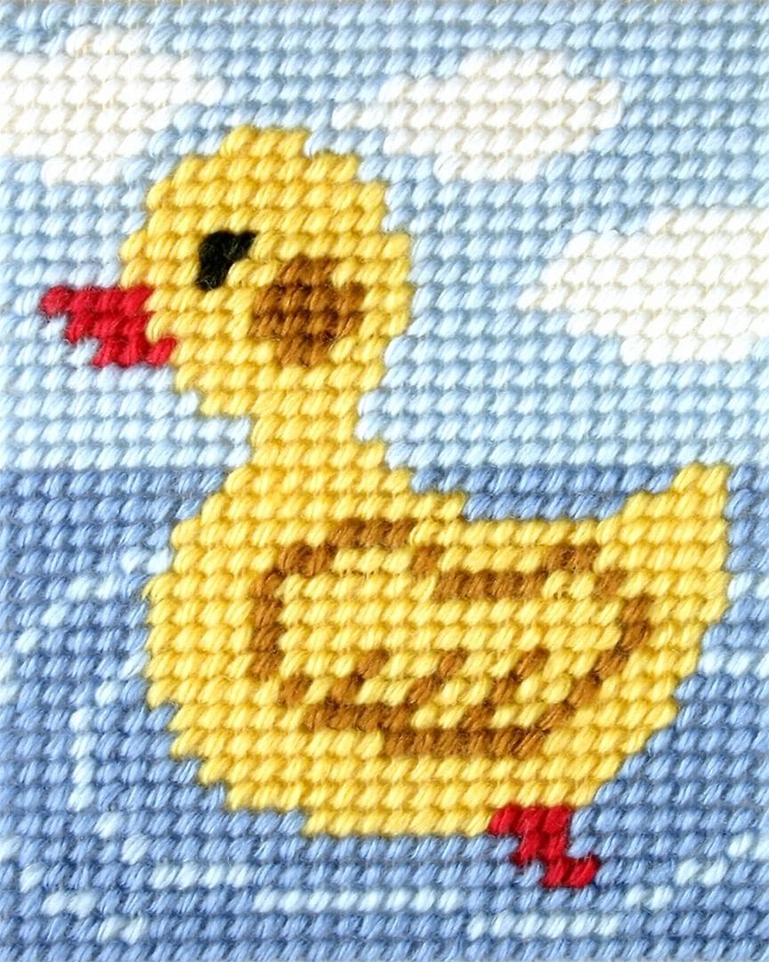 Zestaw do haftu Moje pierwsze wyszywanie Kaczuszka 17x20,5 cm