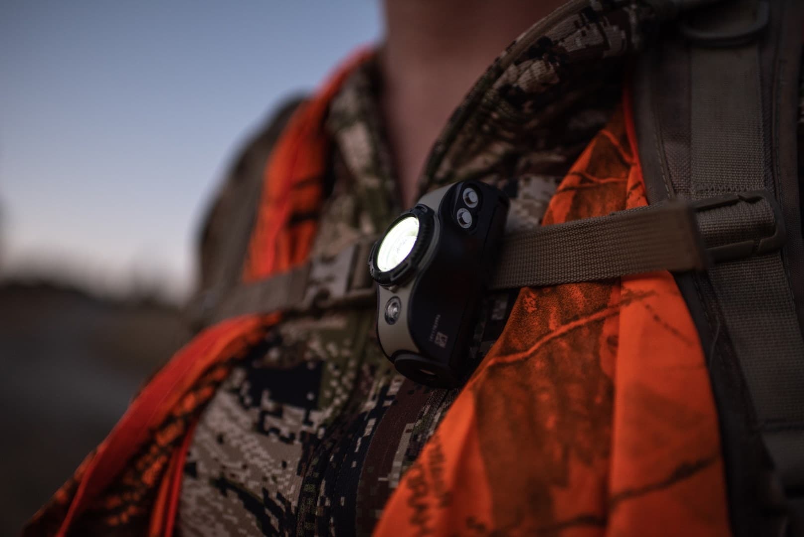 Latarka czołowa Ledlenser MH8 Black-Black