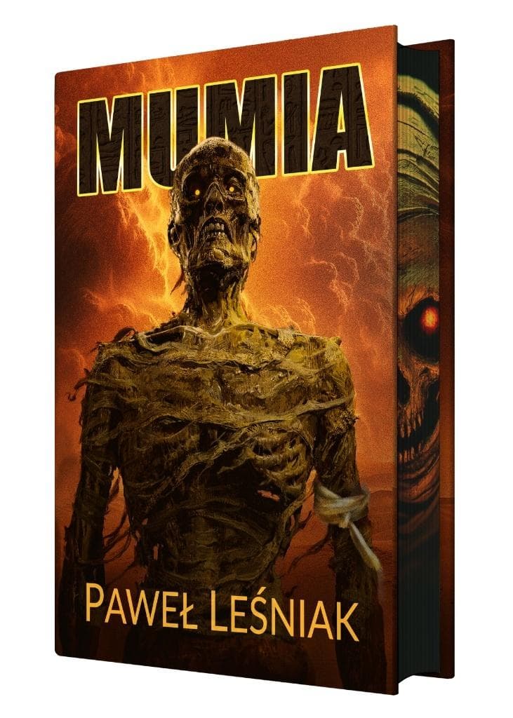 Mumia w specjalnym wydaniu z barwionymi brzegami - Paweł Leśniak