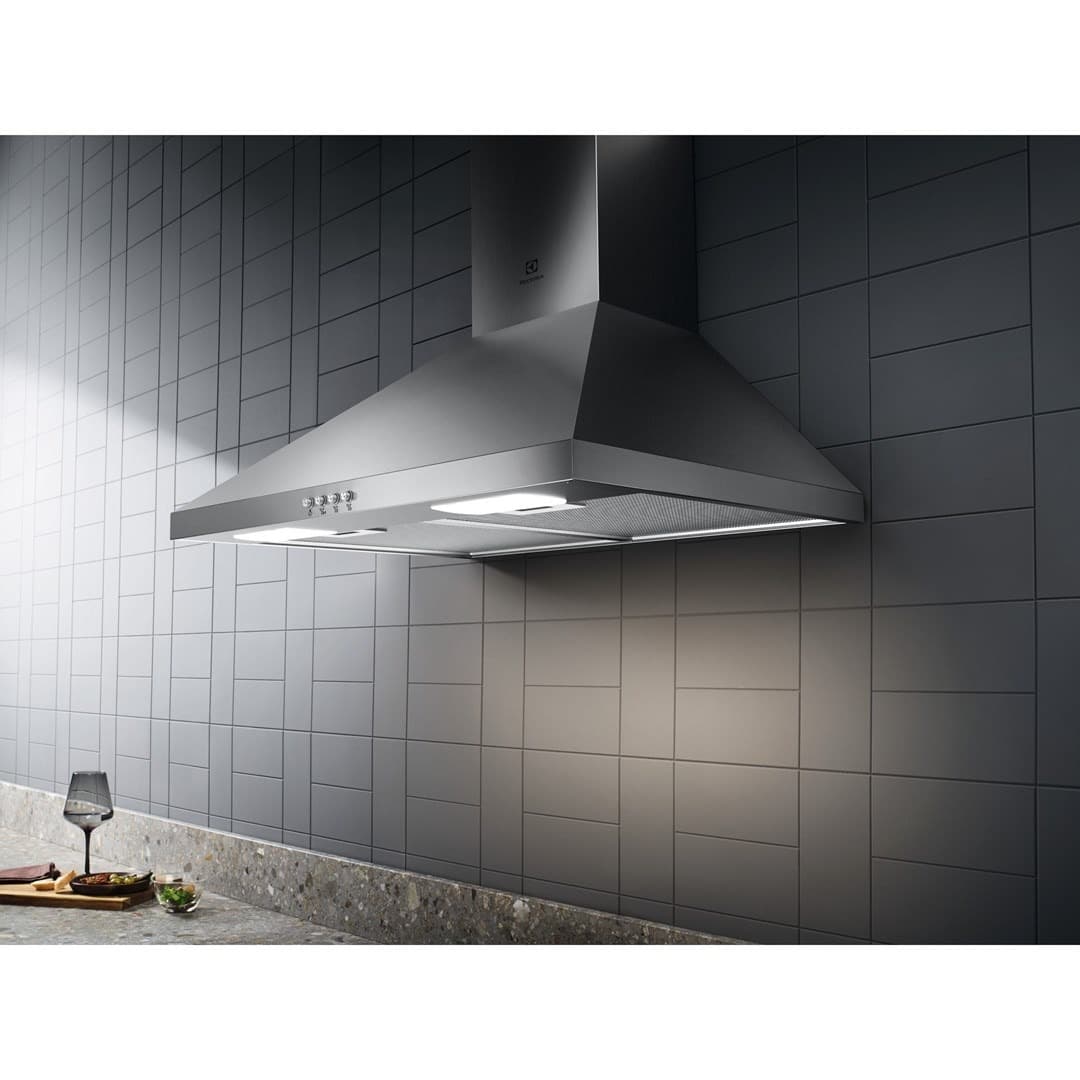 Okap kominowy Electrolux ze stali nierdzewnej 60 cm