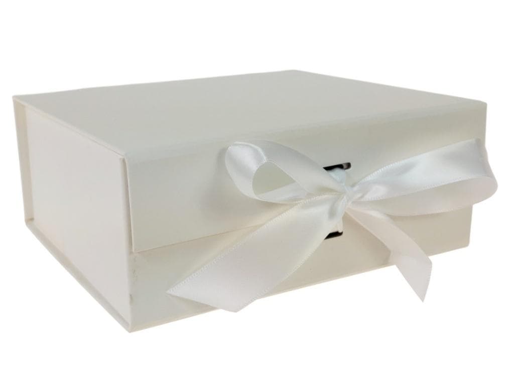 Pudełko prezentowe kartonowe 20 x 18 x 8 cm