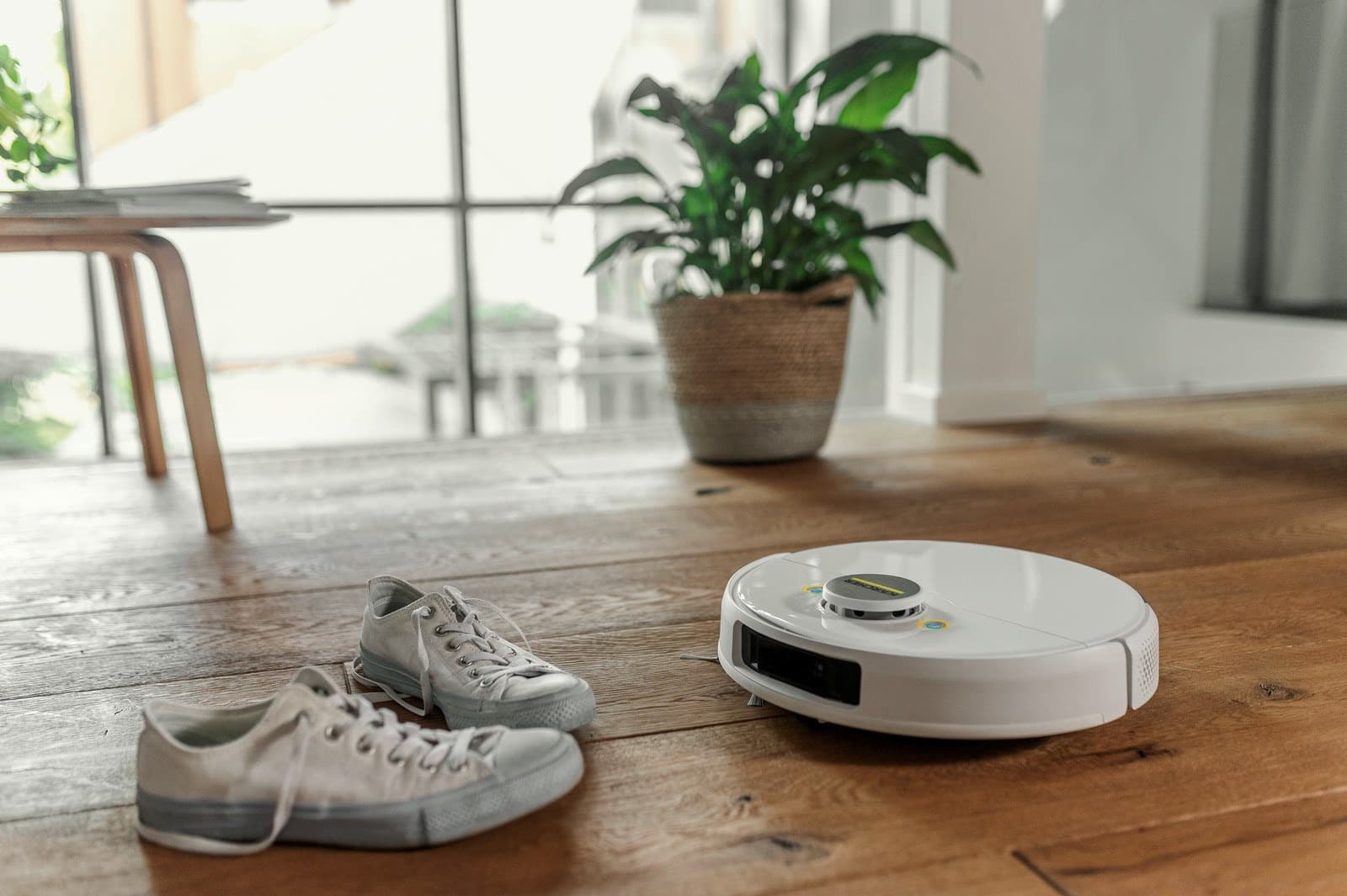 Robot sprzątający Karcher RCV 5 - automatyczne czyszczenie podłóg