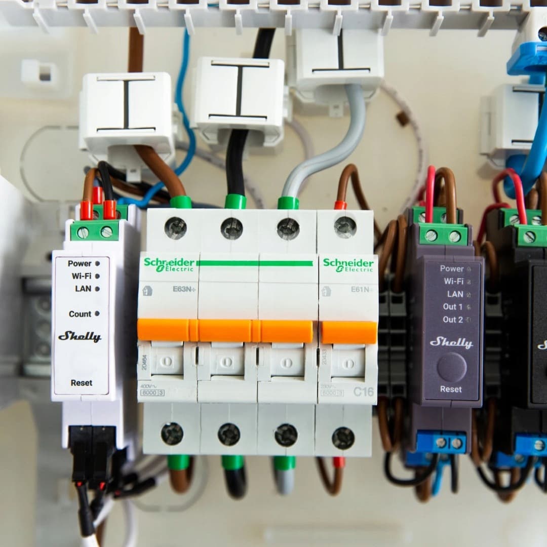 Shelly 3EM Miernik zużycia energii elektrycznej 3-fazowy WiFi