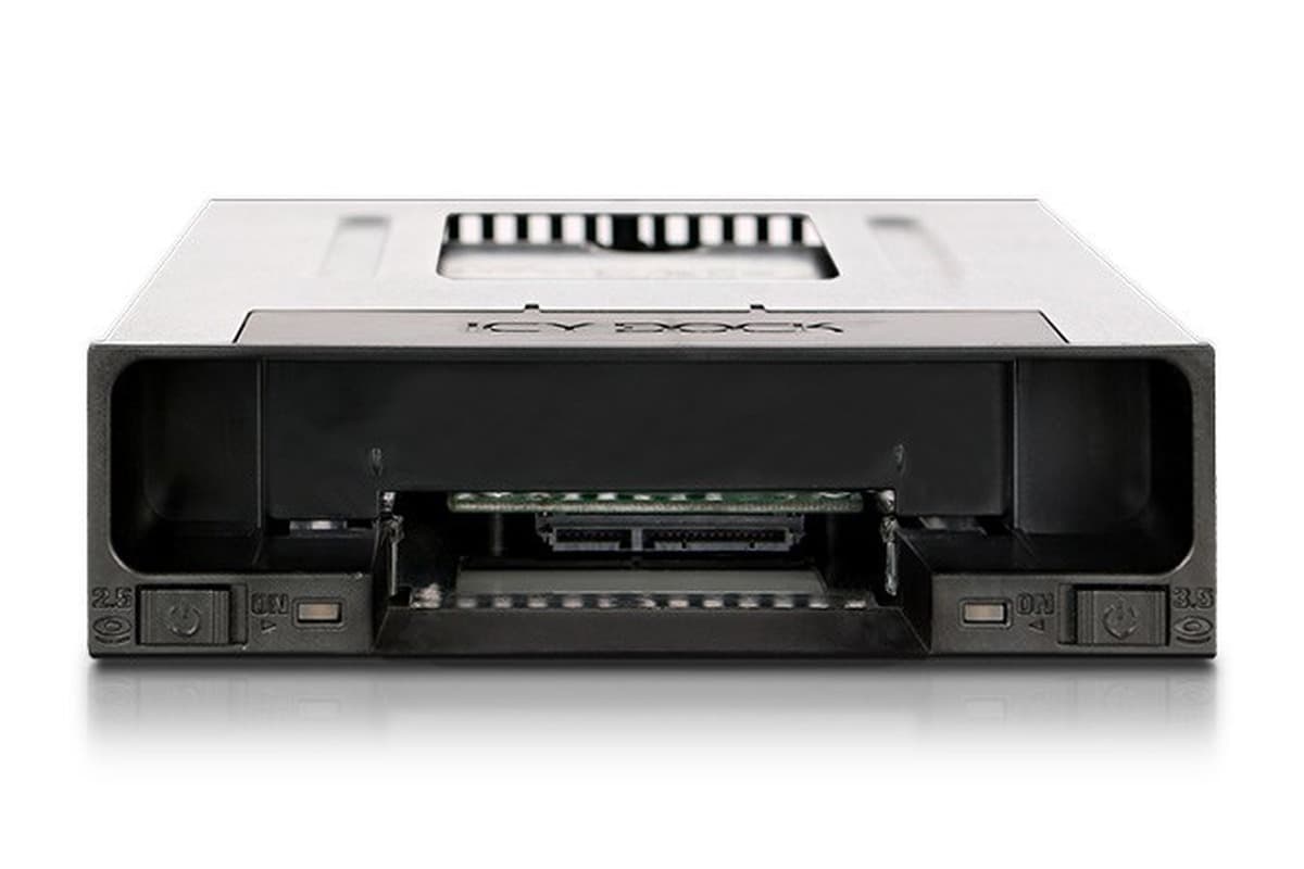 Stacja dokująca IcyDock 6,3cm/8,9cm SAS/SATA HDD&SSD Hot Swap
